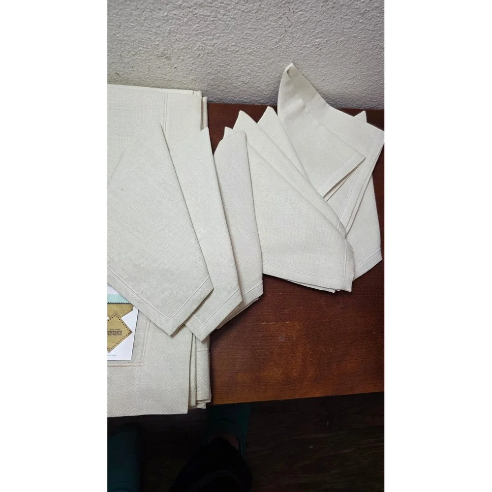 VTG NEW Scotchgard Tablecloth and 8 Napkins Set‎ Cream 60x90 Easy Care Linen
